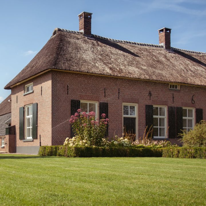 Femme en Leonie wonen zelf in het achterste deel van de boerderij.