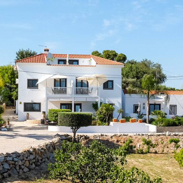 Witte Portugese villa