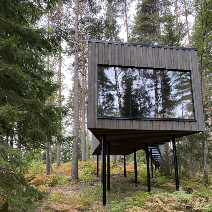 Slapen in een boomhut in Zweden